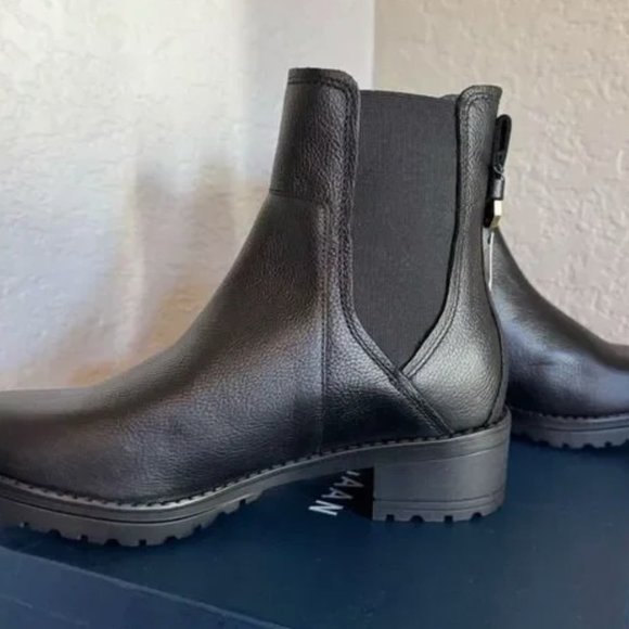 Like New! Cole Haan Waterproof Leather Chelsea Black Boot 8.5 - Picture 1 of 7